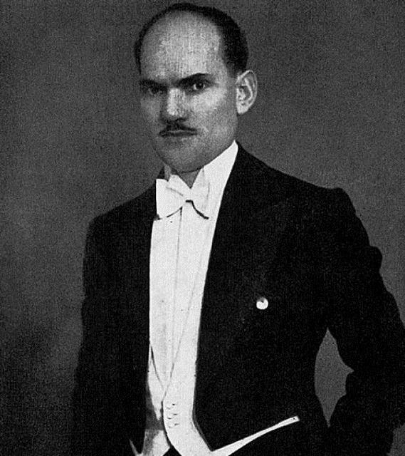 Mata Hari, hakkında çekilen filmlerden, dizilerden ve yazılan kitaplardan dolayı çok ünlü biri haline gelse de yüzyılın en önemli casusunun Sırbistan doğumlu Türk İlyas Bazna olduğu