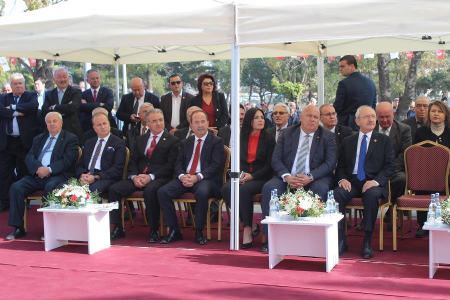 Halk Partisi Genel Başkanı Sayın Kemal KILIÇDAROĞLU nun ilçemize gelerek Atatürk Kültür Merkezi nde "Temel Atma ve Toplu Açılış Töreni" ni gerçekleştirmesine istinaden, yapılan programa katılım