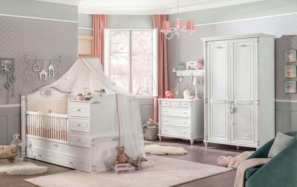64 Romantic Baby 04 Genç odası olarak çok beğenilen Romantic serisine, bebek odası modülleri de ekleyerek bebeğinizin de bu odada büyümesini istedik.