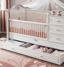 The bed grows together with your baby and turns into a large 80x180cm size bed.