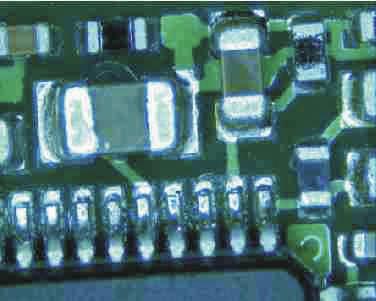Mikroskop üzerinde USB dijital kameralar, VGA dijital kameralar ve HDMI dijital kameralar kullanýlabilir.
