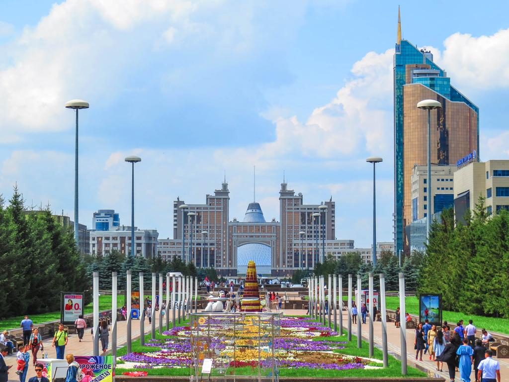 KAZAKİSTAN PAZARINDA DİKKAT EDİLMESİ GEREKEN NOKTALAR Doğal kaynakları ve iş olanakları açısından zengin olan Kazakistan, hızlı değişen bir piyasa görünümünü sergilemektedir.