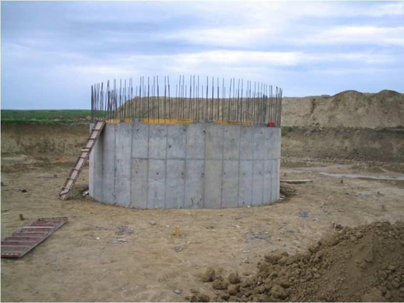 Et kalınlığı az, çapı büyük halka veya içi boş prizma betonarme elemanlar kendi ağırlığı ile zemine