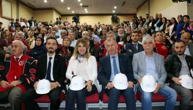 Törende mezun olan 320 öğrenciye MMO Antalya Şube Başkanı Ayşen Hamamcıoğlu ve Isparta Temsilcisi Burak