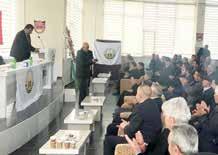 Geçici Divan Başkanlığını Adnan Yörük ün yaptığı Kongre saygı duruşu ve İstiklal Marşı'nın okunmasıyla başladı.