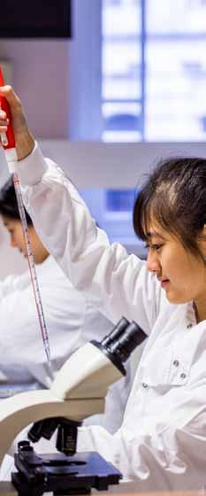 UCL Fen Bilimleri ve Mühendisliğe yönelik Lisans Eğitimi Hazırlık Sertifikası (UPCSE) Biyoloji: Bilimsel yöntemlerden haberdar olmak adına pratik laboratuvar saatleri ile biyokimya, genetik,