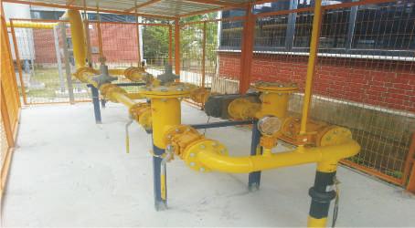 ENDÜSTRİYEL DOĞALGAZ TESİSATI Doğalgaz, yer altında h drokarbonlardan doğal olarak oluşan yanıcı b r