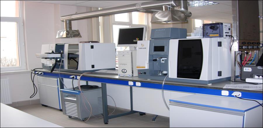 Foruier Transform İnfrared(FTIR) Spektrofotometre -Serbest Silis Analizi Gaz Kromatografi-Kütle Spektrofotometresi(GC, GC-MS) - Uçucu organik bileşikler İyon Kromatografi(IC) -İnorganik asitler,
