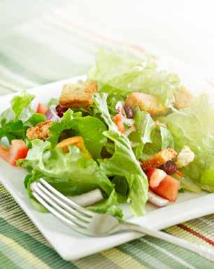 Salatalar Salatalar Kentsa Salata Akdeniz yeşillikleri üstünde, dana jambon, mısır, Parmesan peyniri,