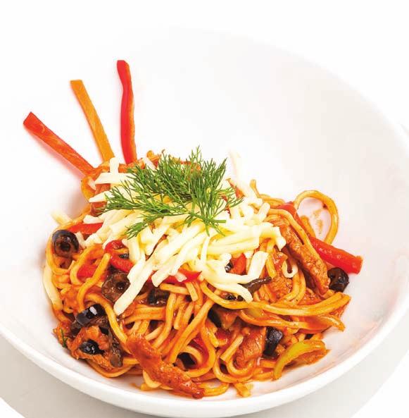 penne napolitana renkli biber, kuru domates, mantar, krema ve pesto sos spagetti bolonez spagetti makarna, kıyma, havuç, soğan ve
