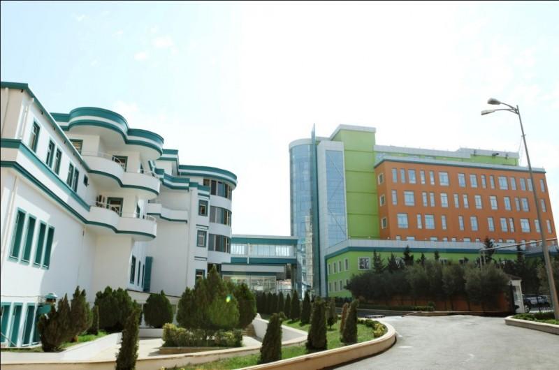 Medical Center (Babek) (2014) 2011 yılında açılışı yapılan Babek Medical Plaza 25000 m2 'lik alanda inşaa edilmiştir.
