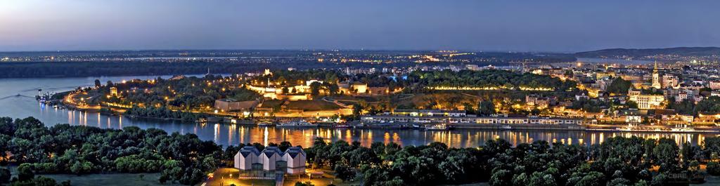 GİRİŞ... Belgrad, 1.7 milyon nüfuslu Sırbistan ın başkentidir. Belgrad, Sırp kültürünün, eğitiminin, bilim ve ekonomisinin merkezidir.