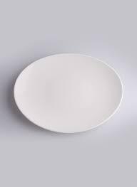 Plastik, metal ve seramik yemek tabakları, kaliteli bir servis için elverişli değildir. Plastik çabuk çizilir ve mikrop tutar. Metal tabaklar hem pahalı hem de çabuk çizilir.
