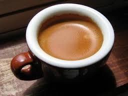 Espresso Fincanı: Espresso, İtalyanlara ait bir tür sert filtre