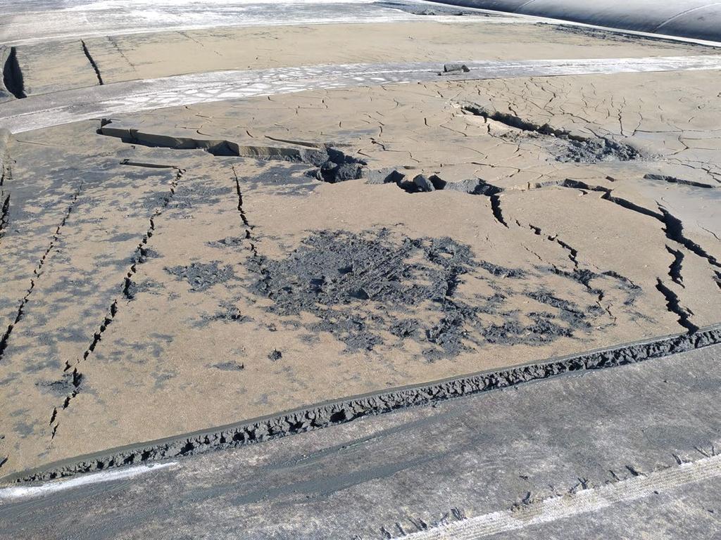 Ve bulamaç jeotekstil tüplere ulaşana kadar flokülasyon işlemi boru içerisinde gerçekleşmekte ve susuzlaştırma işlemi için mükemmel koşullar oluşmaktadır.