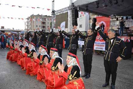 li kor tej yü rü yü şü ya pıl dı Nuretttin Demir asır lık bir et kin li ği de vam et tir menin gu ru ru içe ri sin de yiz.