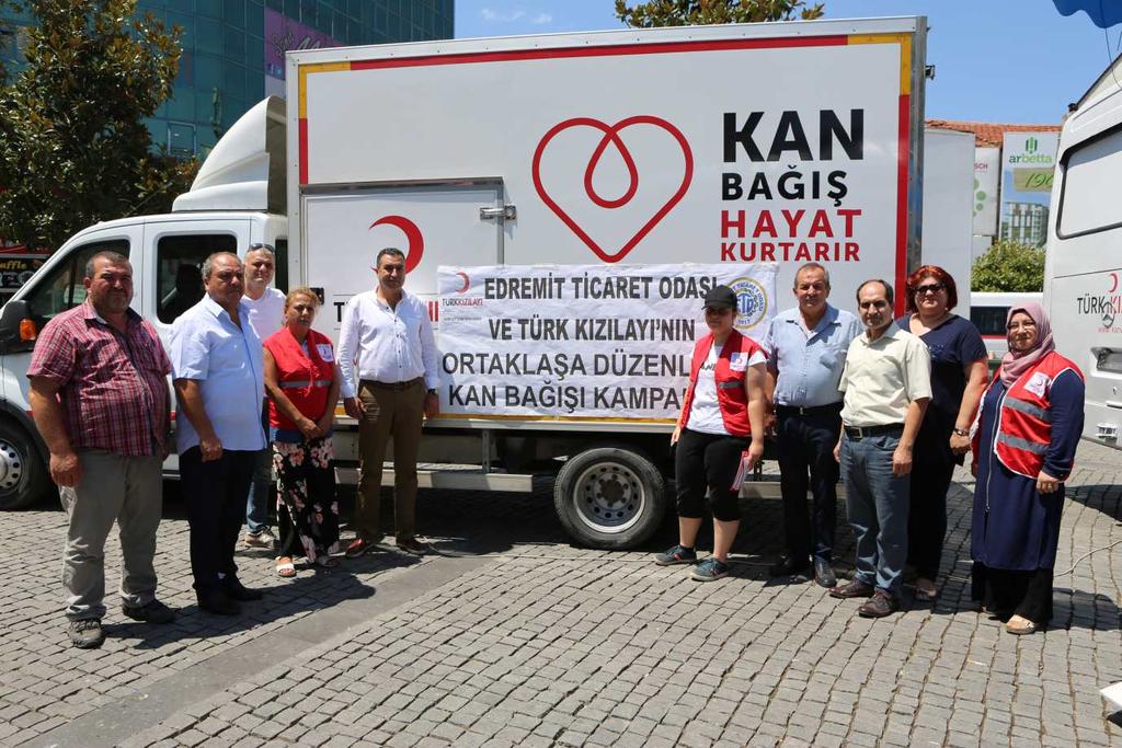 25 Temmuz 2018 ODASI ÜYELERİ KAN BAĞIŞI KAMPANYASINDA BULUŞTU Edremit Ticaret Odamız, Türk Kızılay'ı iş birliği ile 12 Temmuz 2018 Perşembe günü Edremit Cumhuriyet Meydanı'nda kan bağışı etkinliği