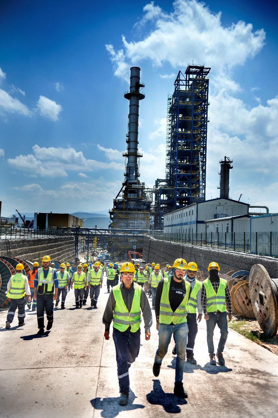 STAR Rafineri Türkiye tarihinde tek noktaya yapılan en büyük yatırım 6 MİLYAR DOLAR Yatırım tutarı 10 MİLYON TON Ham petrol işleme kapasitesi 4,8 MİLYON TON Motorin üretimi 1.
