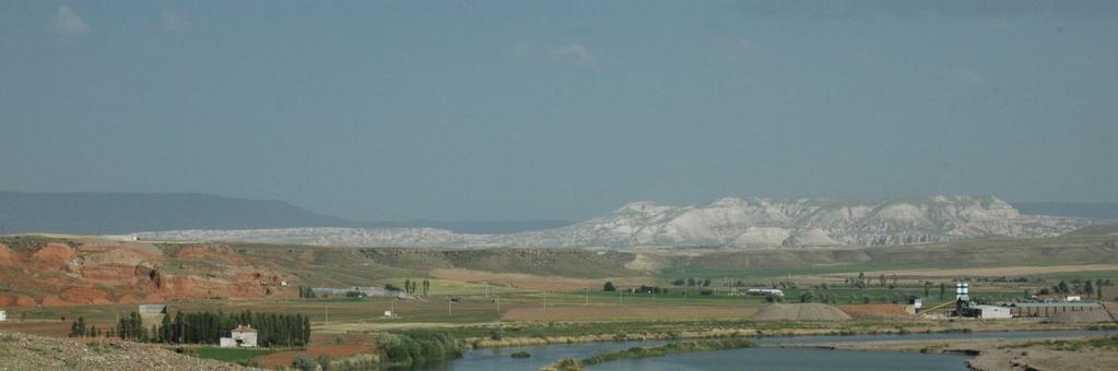Şekil 10:Türkiye den Dönemsiz Teraslara Örnek Resim 5: Kapadokya dan bir teras görüntüsü (flüviyal konglomera) 4)