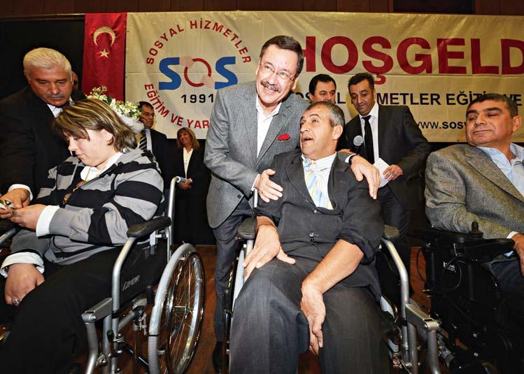 Kocatepe Kültür Merkezi nde Sosyal Hizmetler Eğitim ve Yardım Vakfı (SOS) ile ortaklaşa düzenlenen ve büyük ilgi gören eğlence programında, 10