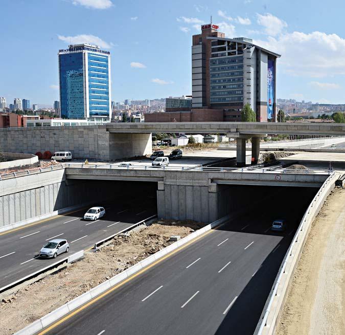 Ankara Büyükşehir Belediyesi nin son iki yılda yapımını gerçekleştirdiği veya yapımı devam eden 69 adet köprü, köprülü kavşak, viyadük, alt ve üst geçitle yeni bir rekora daha imza attığını