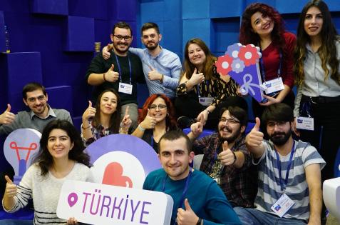 Kontrol Bende Türkiye de 20 ilde gönüllü eğitmenler ile çevrimiçi emniyet konusunda farkındalığı arttıracak yüz yüze yerel eğitimler düzenlenmektedir.