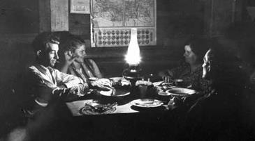 ABD ENERJİ KOOPERATİFLERİNİN GELİŞİMİ -1929 yılında yaşanan «Büyük Buhran» döneminde ABD nin kırsal kesiminde özellikle enerji hizmetinde meydana gelen boşluk, kırsal