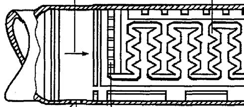 Lateralin iç duvarını saracak şekilde imalat esnasında laterale sıkıca monte edilen damlatıcı, tek parça olup üç kısımdan oluşmaktadır.