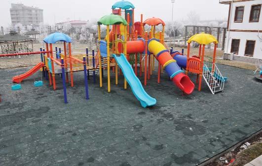 Akyurt Belediye Başkanı Gültekin Ayantaş, çalışmanın amacını Parklarımızda çocuklarımız oyun oynarken çeşitli kazalarla karşı karşıya kalabiliyor.