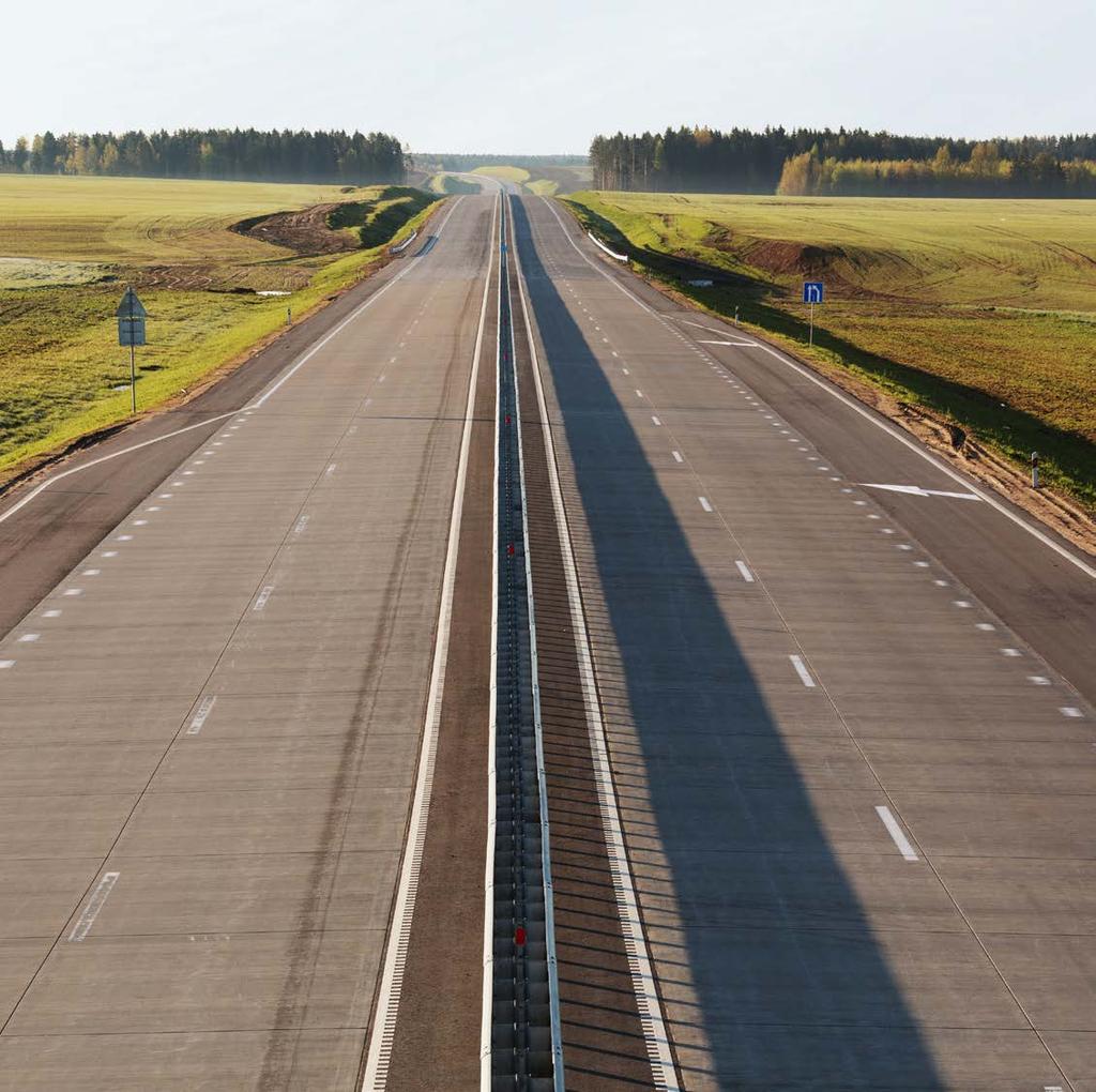 Beton Yollar Beton yollar zeminin taşıma gücü, trafik yükü, mevcut ve ilerde beklenen trafik hacmi ile sürüş güvenliği ve konforu, zemin ve çevre koşulları gibi faktörlere bağlı olarak tasarlanır.