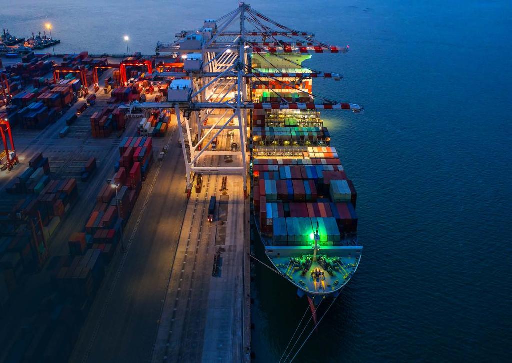 Kıyı ve Liman Yapıları Liman kaplamaları diğer kaplamalardan farklı olarak ağır yük gemilerinin konteyner trafiğini karşılayabilecek şekilde projelendirilmektedir.