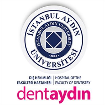 Düzenlenen mezuniyet törenine üniversite öğretim üyeleri, öğrenciler ve aileleri ve özel davetli olarak İstanbul Diş Hekimleri Odası'nın başkanı Prof. Dr. Turhan Atalay katılım gösterdi.