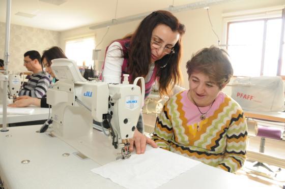 kapsamında oluşturulan kadın toplum merkezi sayısı Projeler kapsamında oluşturulan engelli eğitim merkezi sayısı