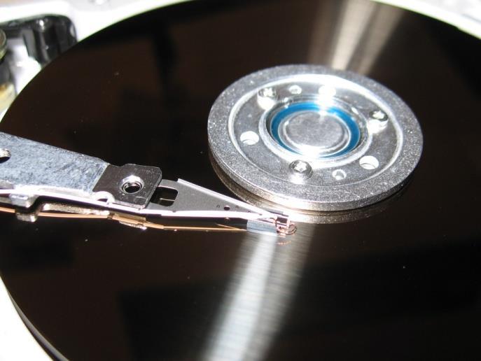 Veri Depolama Aygıtları Sabit Disk (Hard Disk) Sabit disklerin hızları, RPM