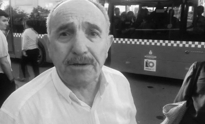 Tekst 1 Otobüsten İndirildi Ümraniye'de dün akşam yaşlı bir adam orta kapıdan bindiği otobüsün sürücüsü tarafından zorla indirildi. Tartışma ve otobüsten indirilme anı kameralara yansıdı.
