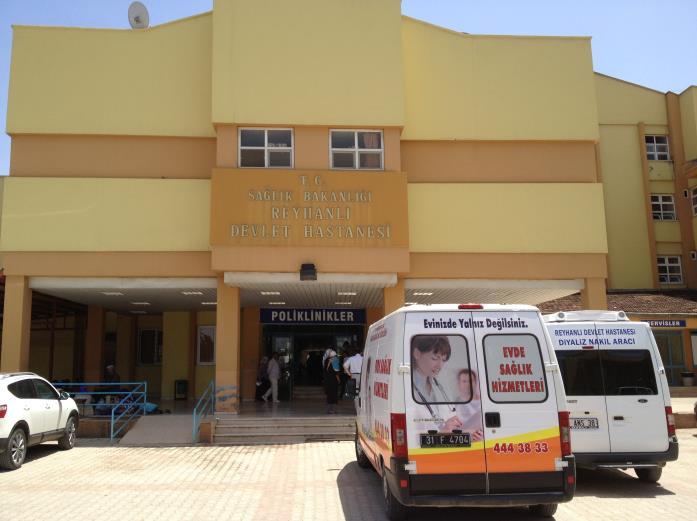 REYHANLI 29 MAYIS 2013 Cilvegözü sınır kapısına ve sınıra bir kaç kilometre mesafedeki Reyhanlı Devlet Hastanesi 103 yataklı bir kurumdur.