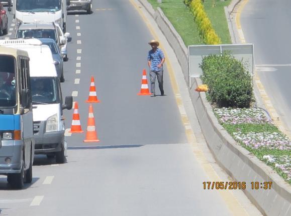 yapılan yolun bölünme şekli yoldaki araç trafiği de gözetilerek