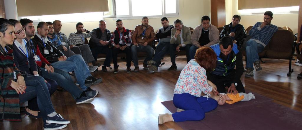 TEMEL İLK YARDIM EĞİTİMİ Odamız ve İzmir Tabip Odası işbirliği ile Temel İlk Yardım Eğitiminin 2 ncisi 23-24 Mart 2014