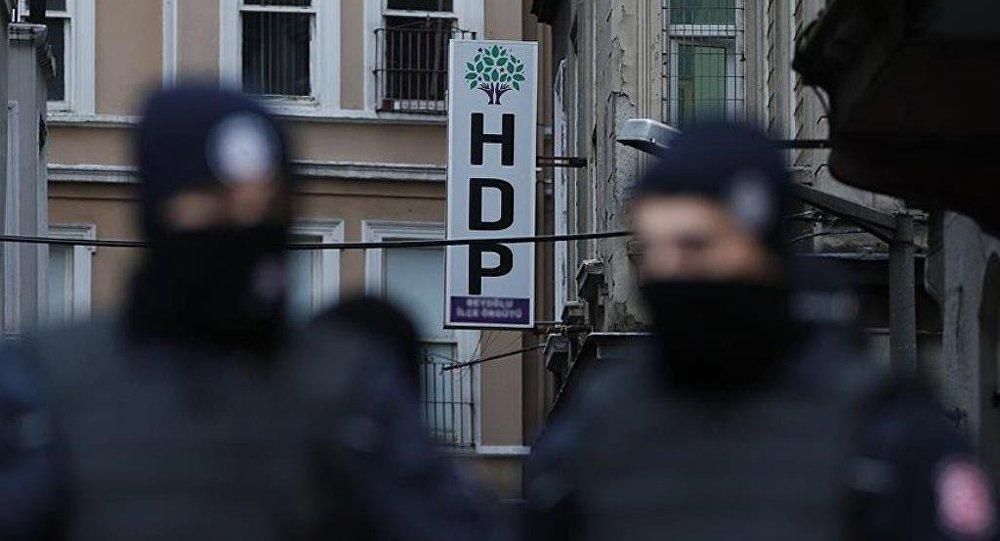 Kongre öncesi HDP ye düzenlenen operasyonlarda 18 tutuklama Halkların Demokratik Partisi (HDP) 3.