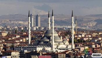Türkiye de en hızlı gelişen şehirler bu gruba girmektedir. Ordu, Malatya, Muğla, Sivas, Mardin, Eskişehir ve Erzurum, büyük şehirlerin başlıcalarıdır.