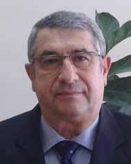 Mete Aldoğan 1952 yılında Eskişehir de doğdu. 1977 yılında Eskişehir oldu. Askerliğini Ankara da yaptı. Bir yıl Elektrik İşleri Etüt İdaresinde görev yaptı.