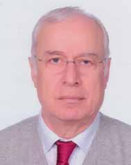 1977 yılında Ankara Devlet Mühendislik Mimarlık Akademisi İnşaat Mühendisliği Bölümünden mezun oldu. 1978 yılında Malatya da askerlik hizmetini tamamladı.