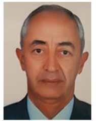 Mehmet Kamil Mansuroğlu 1951 yılında Adana-Ceyhan da doğdu. 1977 yılında Çukurova Üniversitesi İnşaat Mühendisliği Bölümünden mezun oldu. 1979 yılında Çorlu da askerlik hizmetini tamamladı.