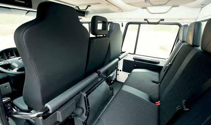Mürettebat kabini ile donatılmış Unimog Yedi kişilik konforlu koltuk: Mürettebat kabini, Unimog u insan taşıma aracına dönüştürür.