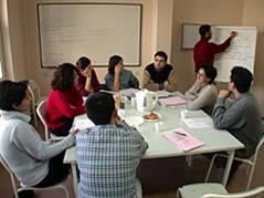 Probleme Dayalı Öğrenim PDÖ PDÖ oturumları bir eğitim yönlendiricisi ve 10-12 öğrenciden oluşan