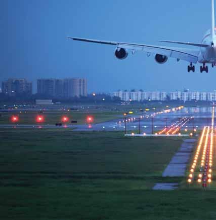 ÖNSÖZ Havacılık sektöründe yaşanan gelişmelerin sonucunda artan hava trafiğine hizmet verebilecek altyapılara ve seyrüsefer destek sistemlerine yönelik yatırımların gerçekleştirilmesi önem