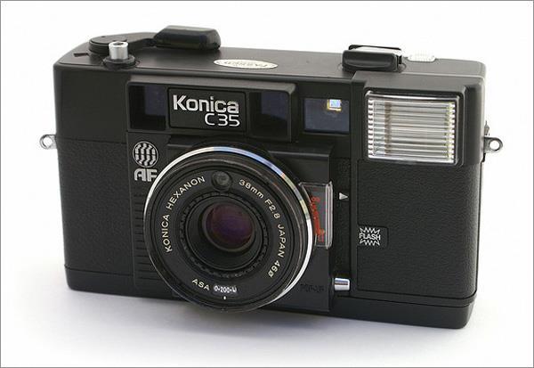 Mekatroniğin Tarihçesi 1970 li yıllarda otomatik fokuslu kameralarda
