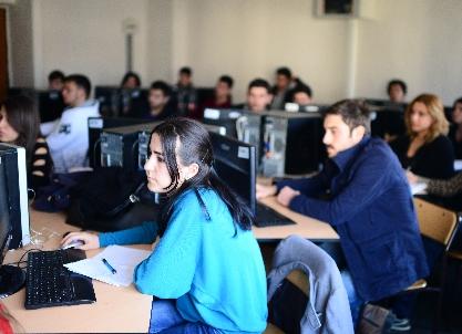 uyum gösterebilen bilgi üretimi, bilgi değerlendirme ve öğrenme konusunda dünya çapında bir eğitim imajı geliştirerek uluslararası mesleki standartlara