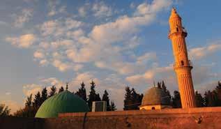 Mardin i gezerken >> Mardin i gezerken >> Selman-ı Pak Camii Zeynel Abidin Camii ve Türbesi Yıldırım mahallesi, Nusaybin Vakfiyesinden 12. yüzyılda inşa edildiği bilinmektedir.