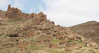 Mardin i gezerken >> Mardin i gezerken >> Marin Harabeleri Nusaybin in 15 km kuzeydoğusunda Mezopotamya nın en büyük şehirlerinden biri olan Marin, tarihi boyunca çok el değiştirmiştir.